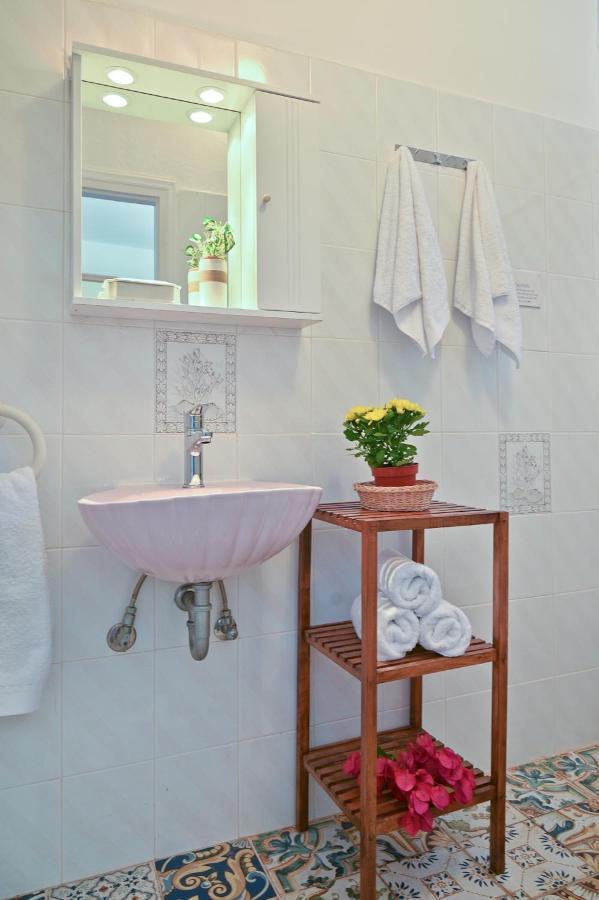 Ireni Waterfont Ferienhaus *